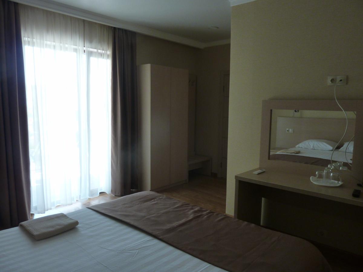Guest House Letto Gagra Exterior photo