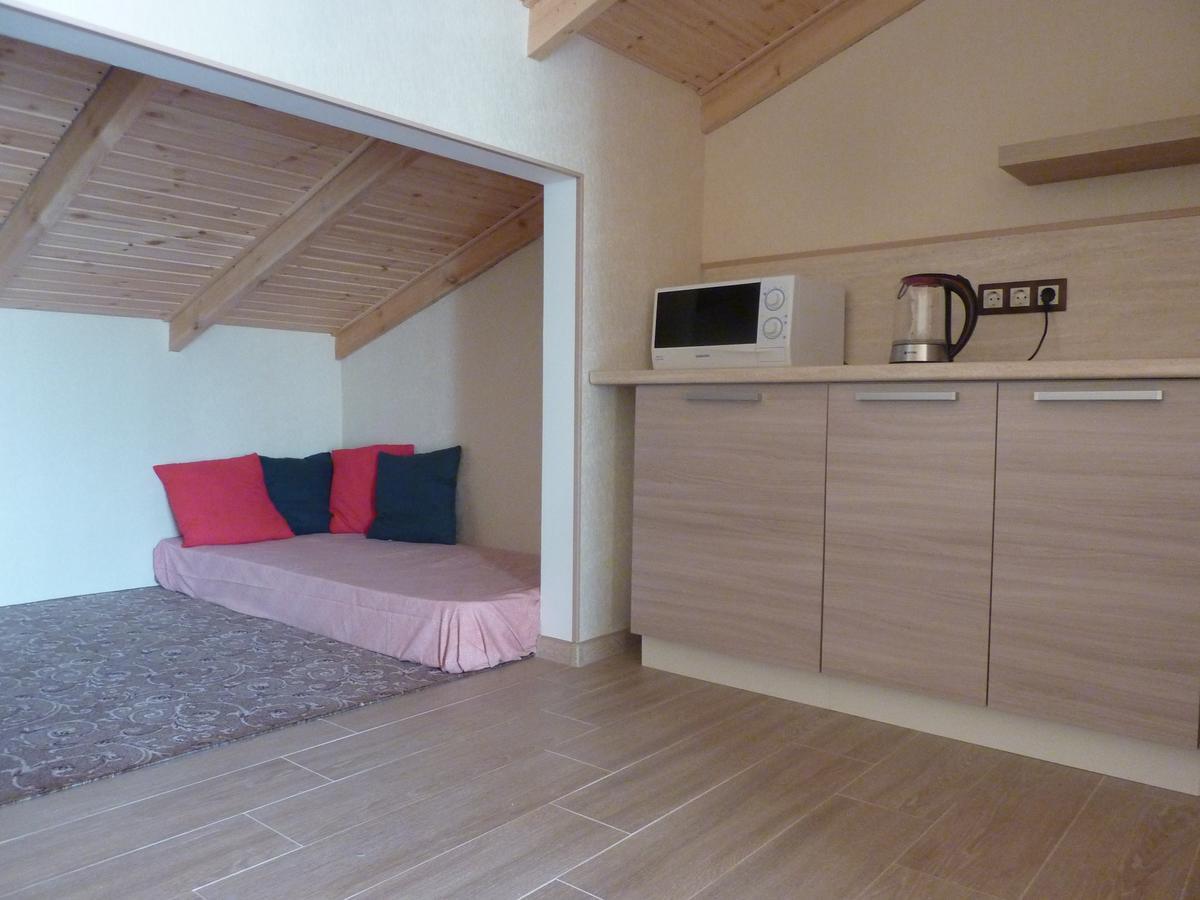 Guest House Letto Gagra Exterior photo