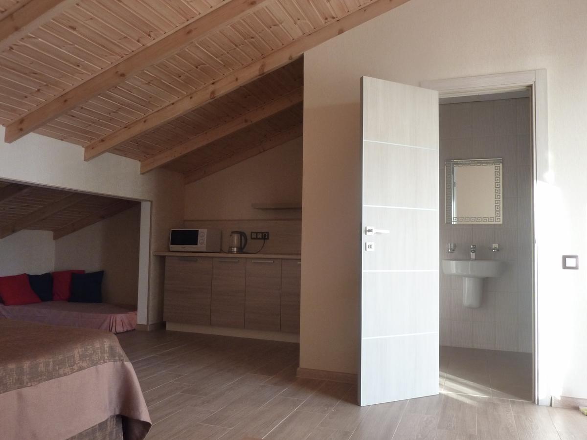 Guest House Letto Gagra Exterior photo