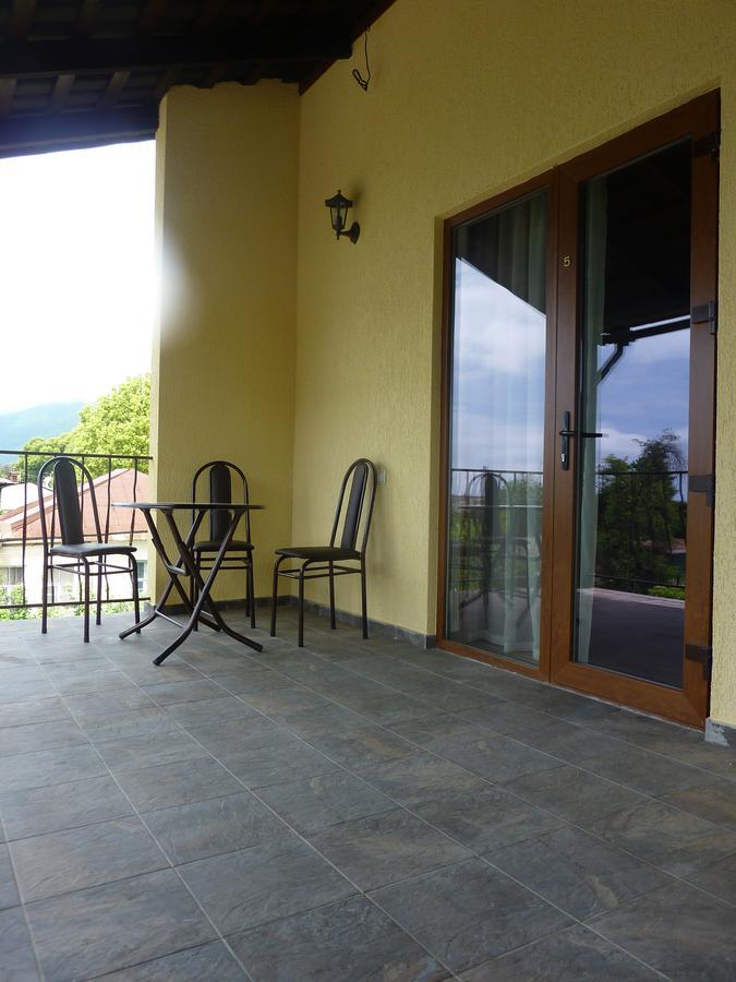 Guest House Letto Gagra Exterior photo