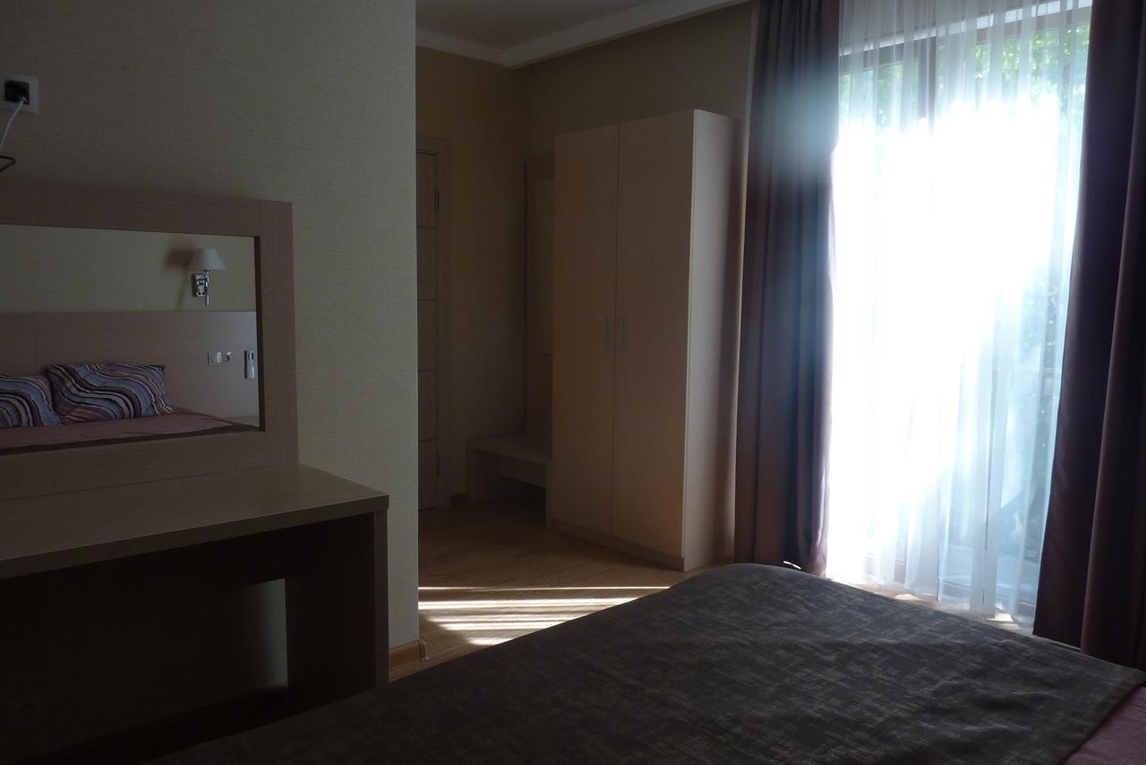 Guest House Letto Gagra Exterior photo