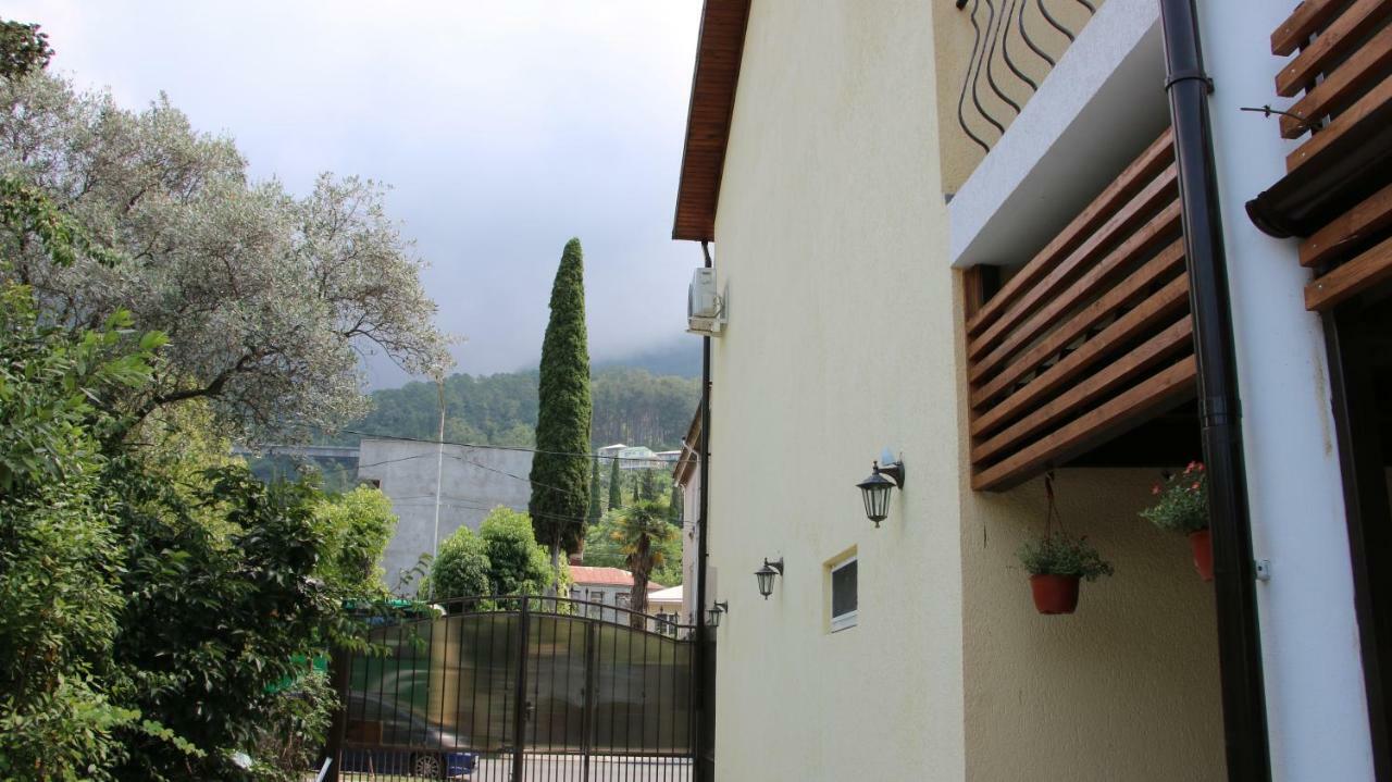 Guest House Letto Gagra Exterior photo