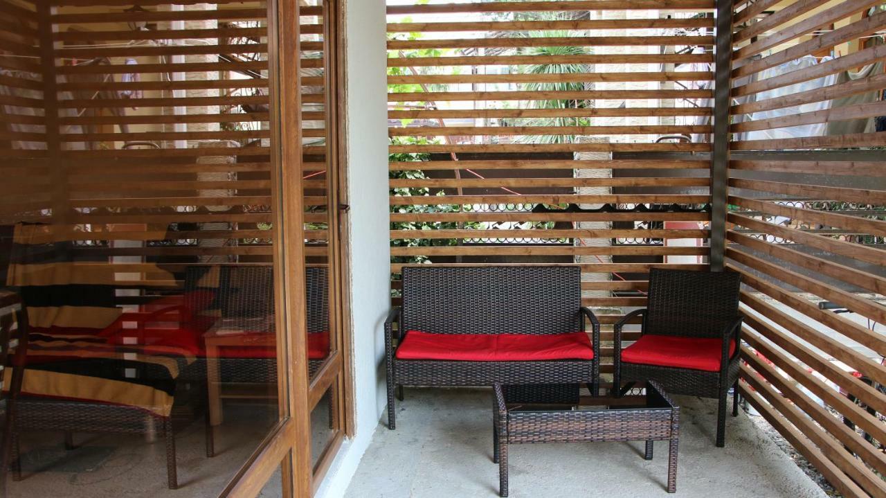 Guest House Letto Gagra Exterior photo